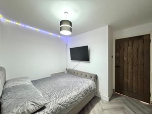 Photo 14- click for photo gallery